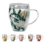 Doppelwandiger Glasbecher mit Henkel – Transparente Kaffeetasse mit Blumen-Design