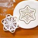 Weihnachtliche Keksstempel aus Kunststoff – Plätzchenform mit Santa- & Schneeflockenmotiv – Bild 7