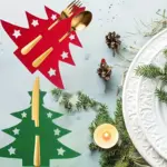 Weihnachtliche Bestecktaschen im Tannenbaum-Design – 12er Set Tischdekoration für Festtage – Bild 5